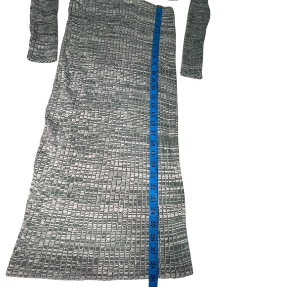 Forever 21 Green and White Long Sleeve Cocktail Dress - Picture 4 of 7